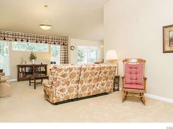 5th image of 10167 Chancery Ln