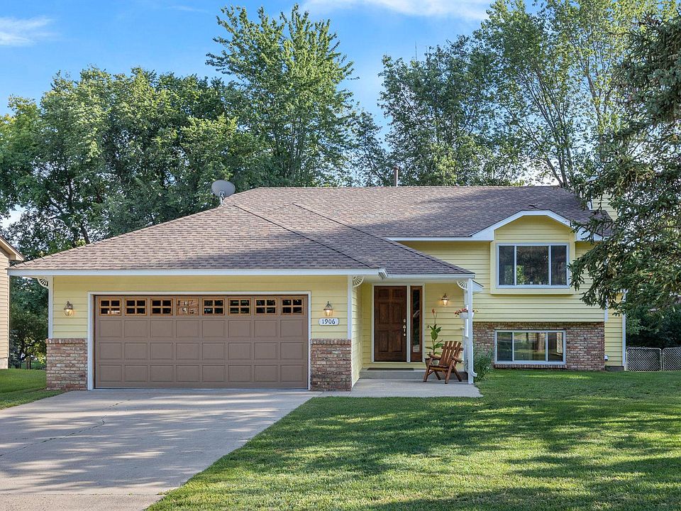 1st image of 1906 Circle Dr NW