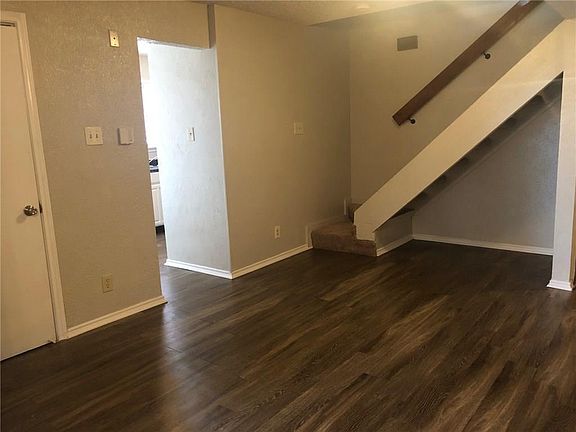 2nd image of 6020 Stoneybrook Dr #6020