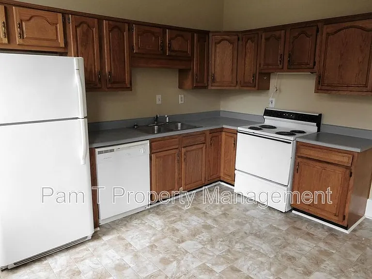 512 E Waldburg Ln — Photo 6