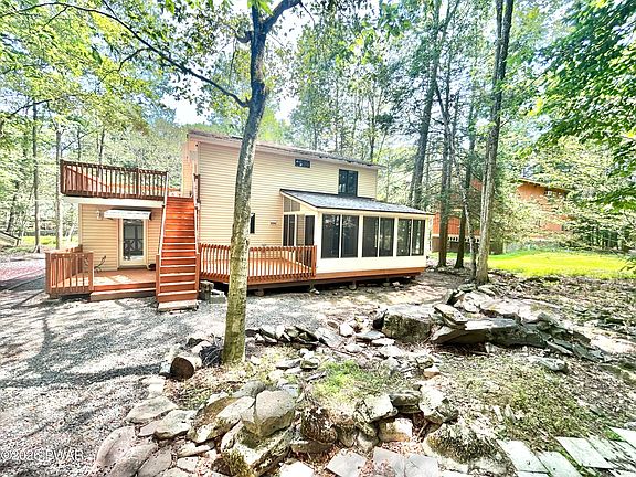 4th image of 1011 Cedar Dr