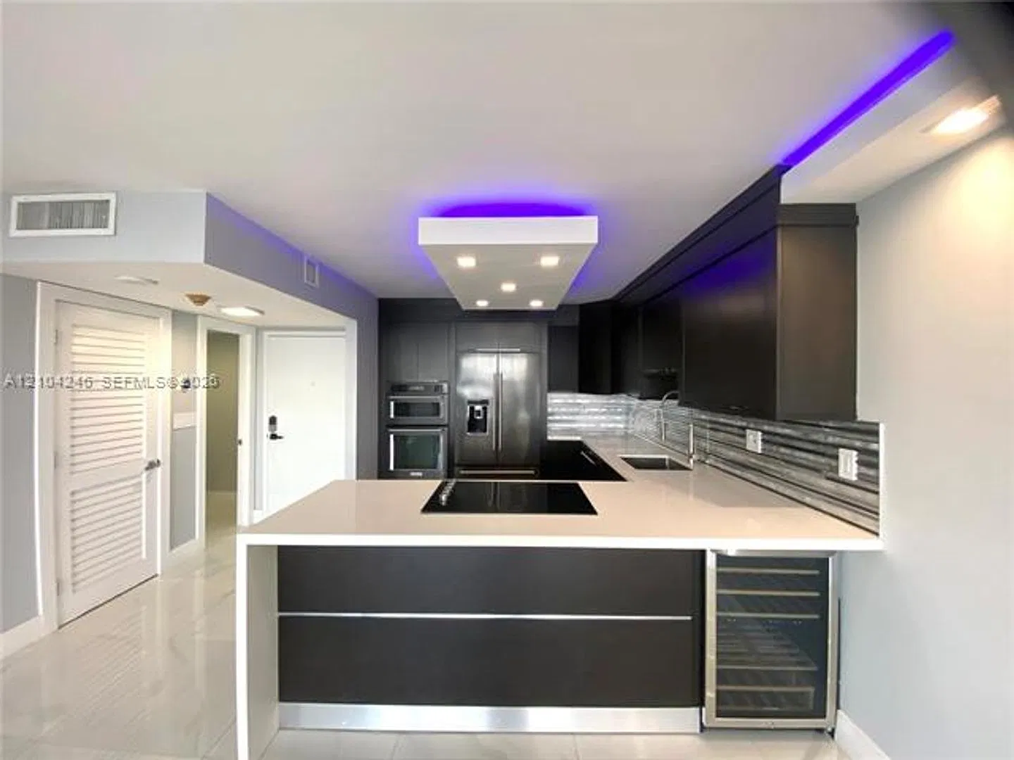 1420 Brickell Bay Dr cu-702E, Miami, FL 33131 — Photo 1