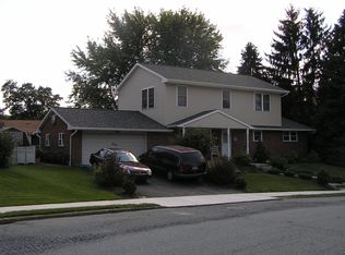 3456 Gail Ln, Whitehall, PA 18052
