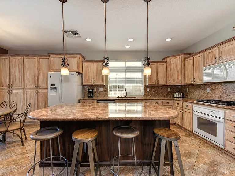 4709 Wyndview Dr — Photo 22
