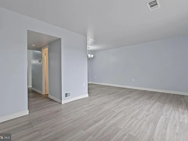 8145 Community Dr — Photo 18