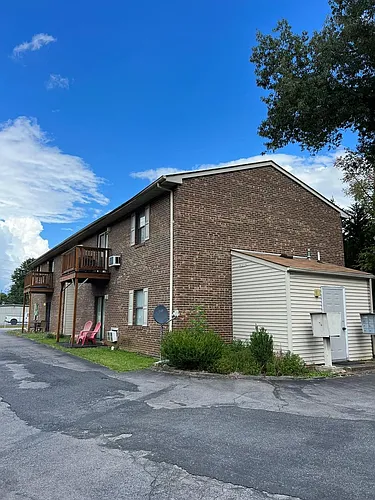 499 N Hawkins St Photo 1