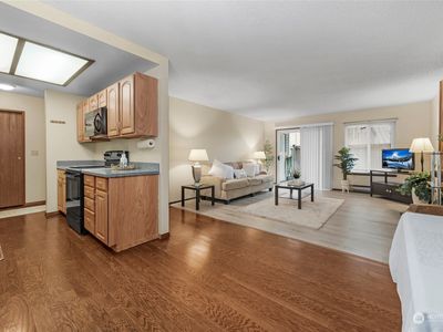 8823 Holly Drive UNIT C101, Everett, WA, 98208