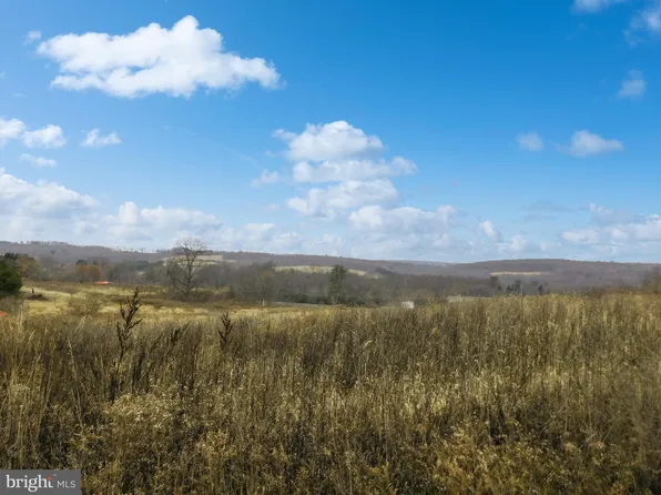 Mill Dr, Tamaqua, PA 18252