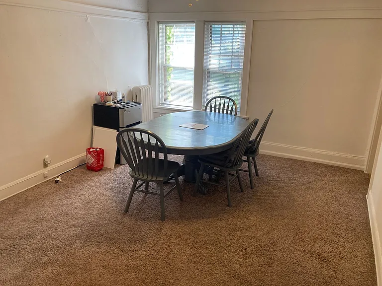 Newport Manor — Photo 56