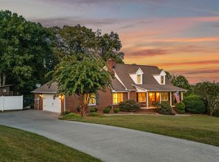 3046 Hawthorne St, Athens, TN 37303