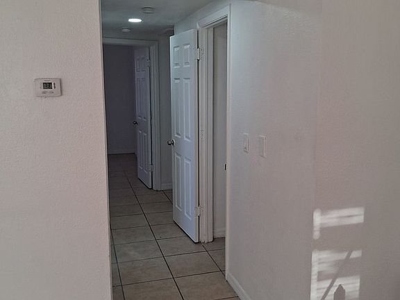 5th image of 6812 Thomas Cir