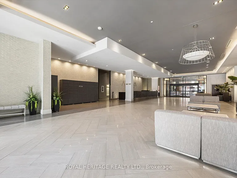 460 Adelaide St E #Penthouse 122 — Photo 4