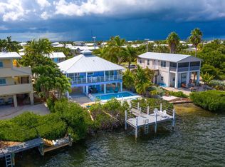 421 W Indies Dr, Ramrod Key, FL 33042
