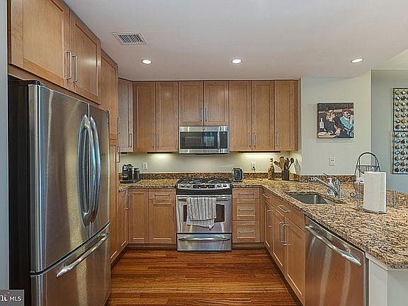 2nd image of 8220 Crestwood Heights Dr APT 1013