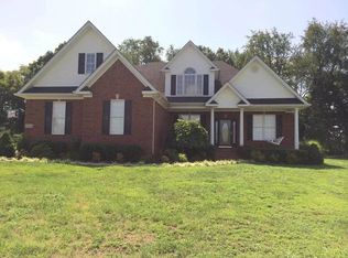 1024 Hunters Pointe Ln, Bowling Green, KY 42104