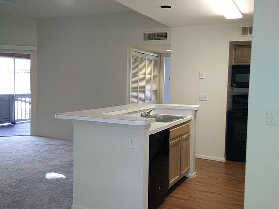 3rd image of 490 N Pin Oak 306 Pl