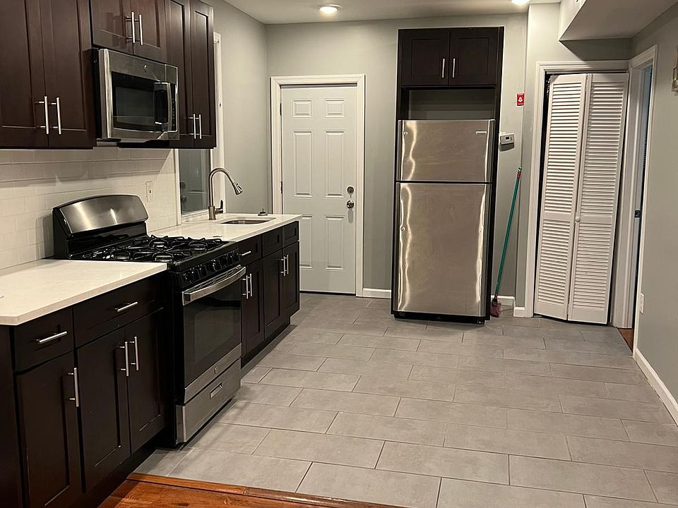 1st image of 264 Vermont Ave #1A