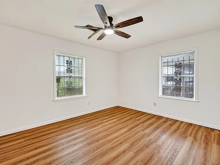7426 Miley St — Photo 18