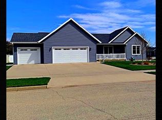 1207 Huntington St, Holmen, WI 54636