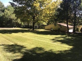 86 Carrington Rd, Montgomery, MA 01050