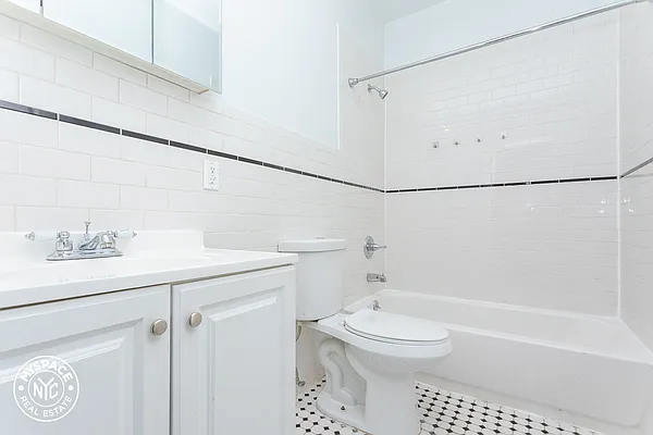 Rented by MySpaceNYC | media 21