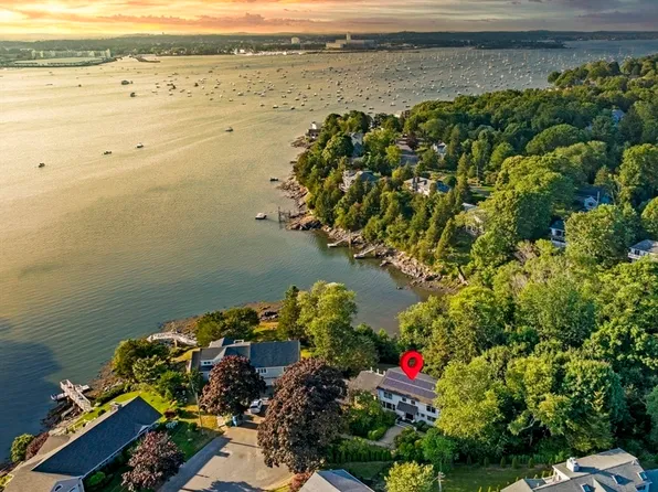 17 Indianhead Cir, Marblehead, MA 01945