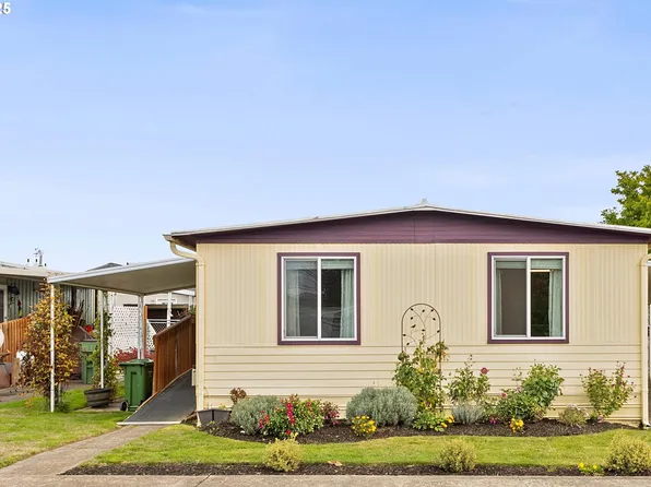 2902 E 2nd St Unit 18, Newberg, OR 97132