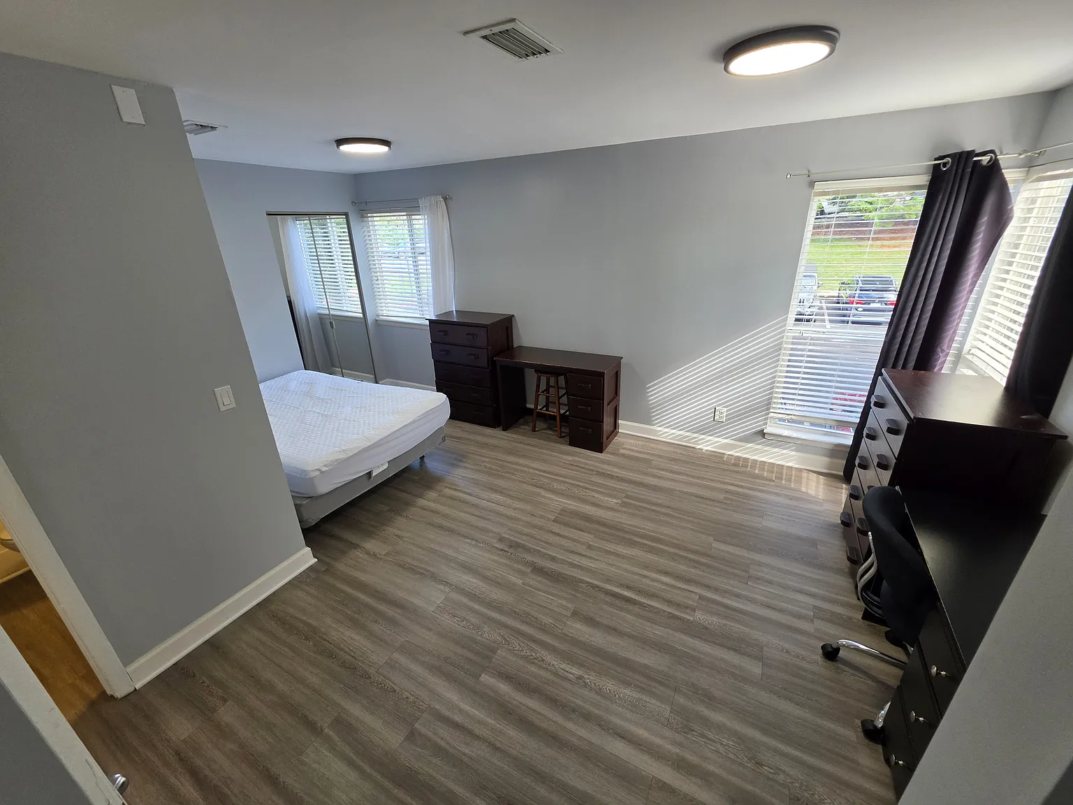 2 bed, 982 sqft, $1,380 — Photo 3