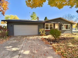 1807 Forrest Blvd, St Charles, IL 60174