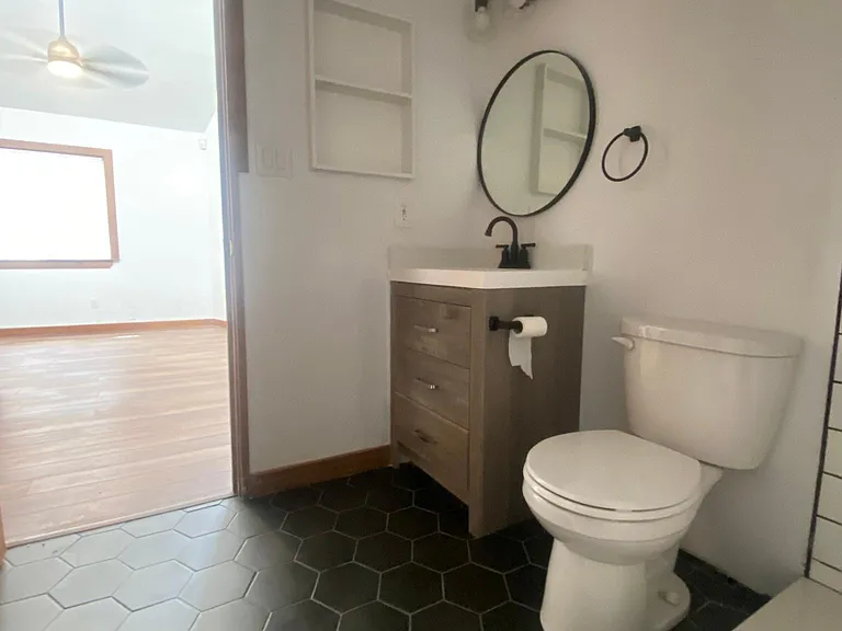 1712 Lead Ave SE #C — Photo 10