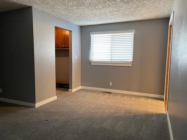 740 Berg Ct NW — Photo 20