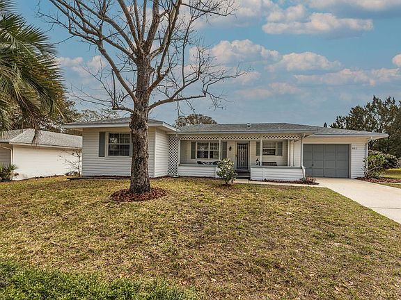 2nd image of 401 Casuarina Cir