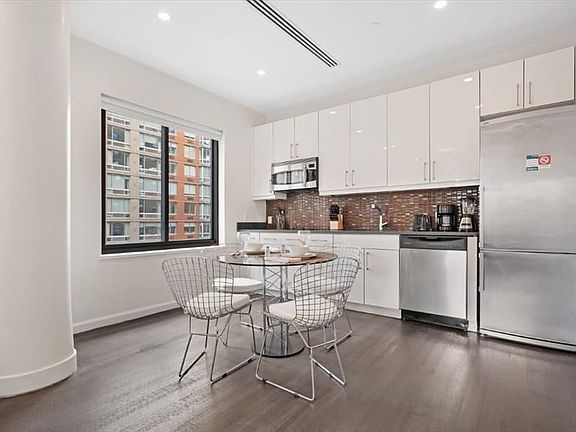 3rd image of 830 8th Ave #4C
