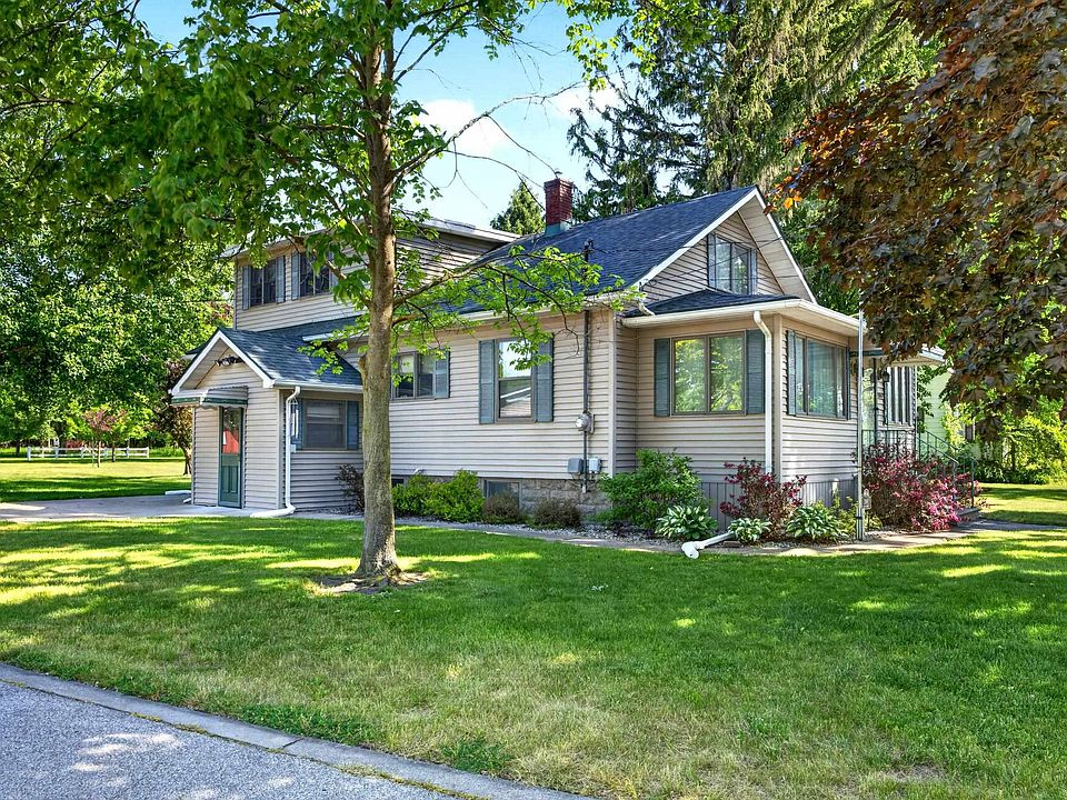 1st image of 204 Russell Rd