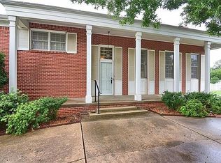 2 E Carriage Rd, Sapulpa, OK 74066