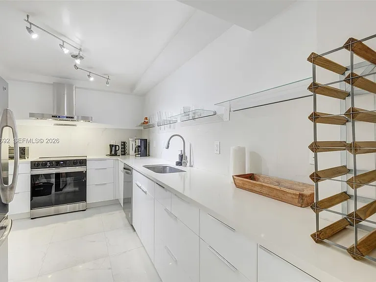 9511 Collins Ave #1211 — Photo 5