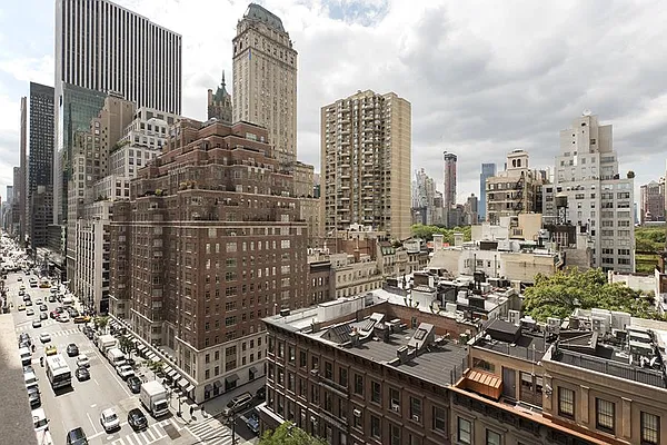 Rented by Domus Realty | media 18