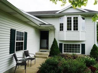 6300 11 Mile Rd NE, Rockford, MI 49341