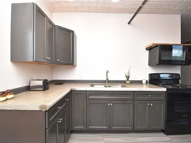 152 Court St #5 — Photo 17