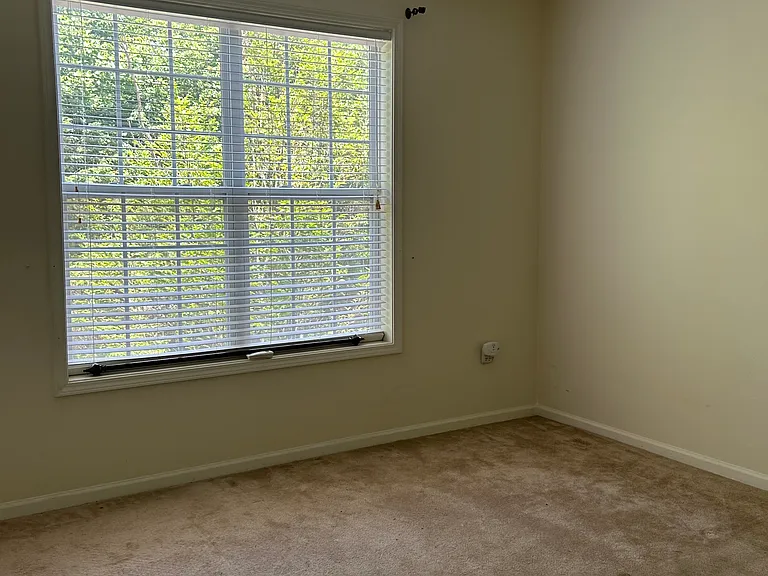 211 Potts Rd — Photo 15