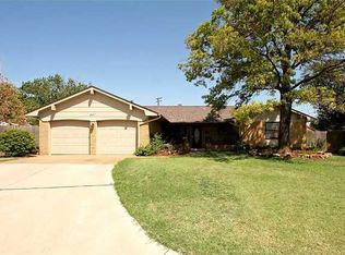 5821 N Caddo Ct, Warr Acres, OK 73132