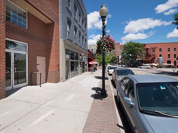 2nd image of 360-210 S Elm St