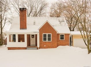 186 Spring St, Windsor Locks, CT 06096