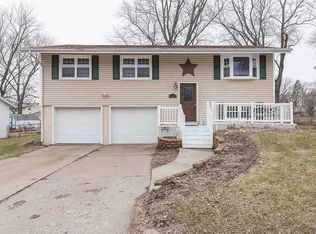 4540 Main St, Davenport, IA 52806