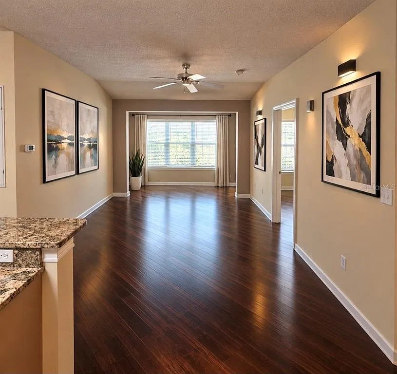 2 bed, 2.0 bath, 1043 sqft, $1,475 — Photo 4