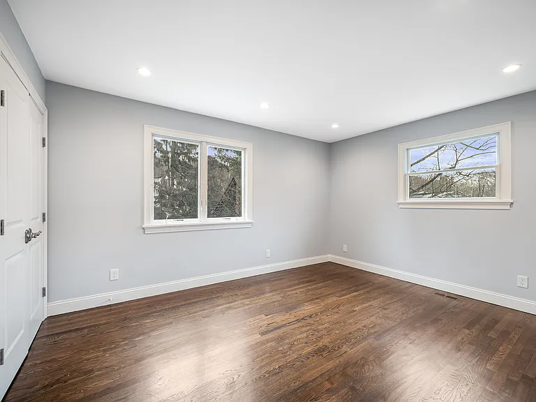 80 E Sunnyside Ln #1 — Photo 8