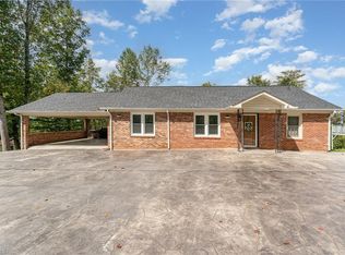 490 Oakland Dr, Elkin, NC 28621