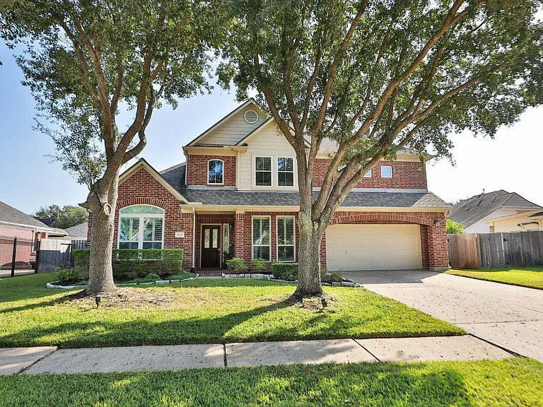 8410 Brighton Lake Ln — Photo 1