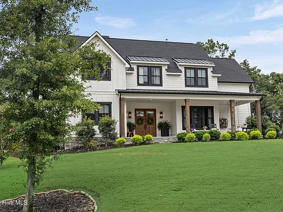 3rd image of 1515 Treesdale Lane