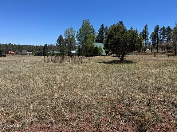 3rd image of 527 SUMMIT Drive #196